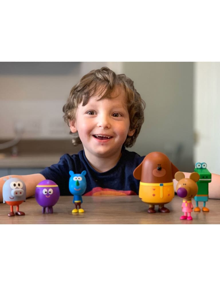 Hey duggee figurine store
